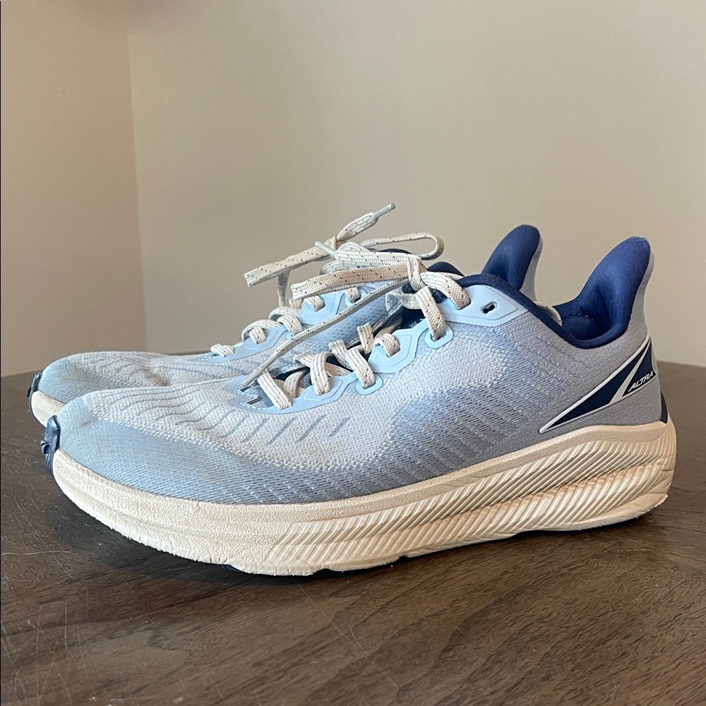 Altra Experience Form Sneaker Sz 8-1/2